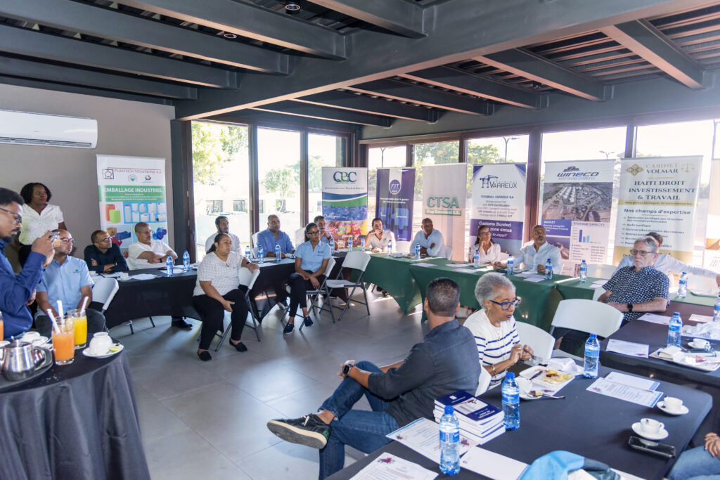 Petit déjeuner tenu en l’honneur des nouveaux membres de l’ADIH, organisé le vendredi 4 octobre 2024, à The Pétionville Club